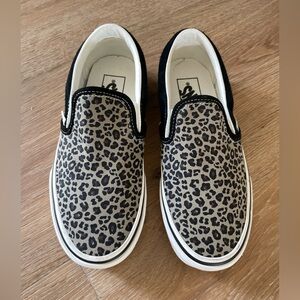 Vans Slip on Leopard Print Sneaker Shoes Size 5 Women’s